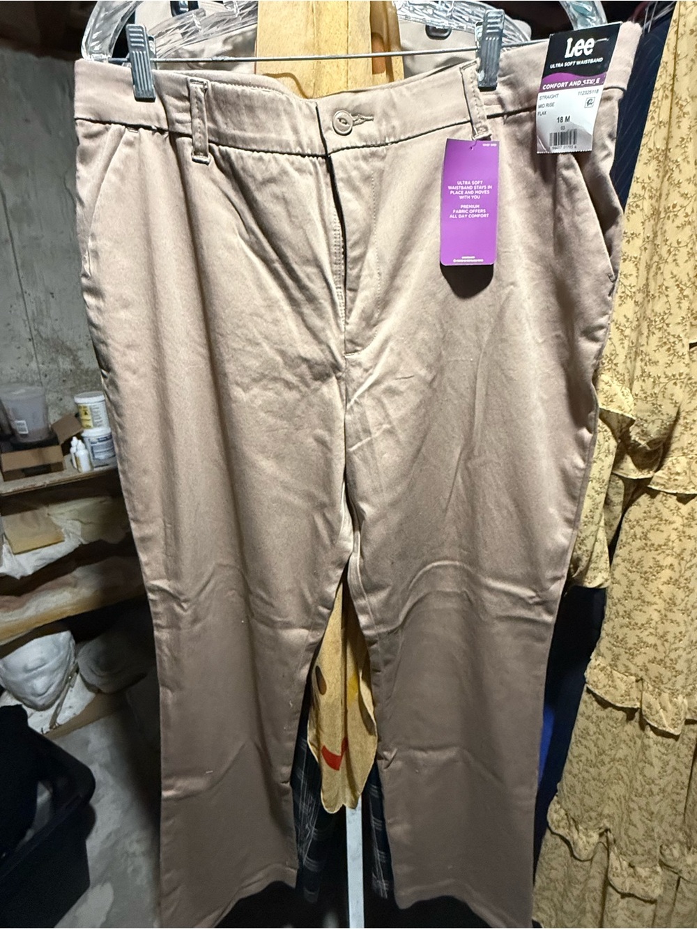 Lee Women's Trousers in Light Tan